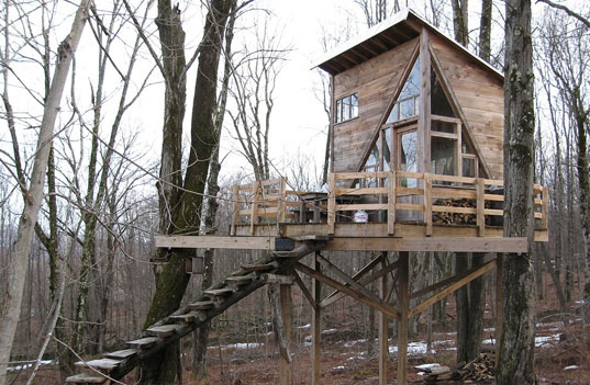 GREEN WEEKEND GETAWAY: Linda Aldredge’s Treehouse