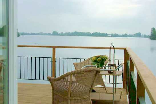 DUTCH FLOATING HOMES By DuraVermeer