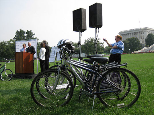 TRANSPORTATION TUESDAY: Free bikes at the DNC and RNC!