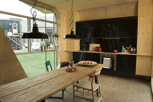 PREFAB FRIDAY: Studio Force4
