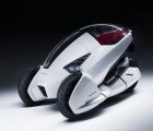 Honda Unveils Three Wheeled Electric 3R-C Vehicle