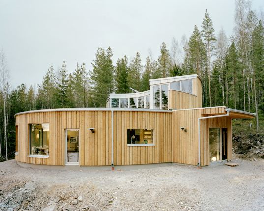 prefab, prefabricated construction, prefab housing, prefab house, kjellgren kaminsky architecture, ermhaus, energy efficient home, solar hot water, green building, green design, eco design, sustainable building