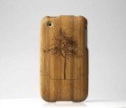 Just in Time for the iPhone 4G Release, A Bamboo iPhone Case!