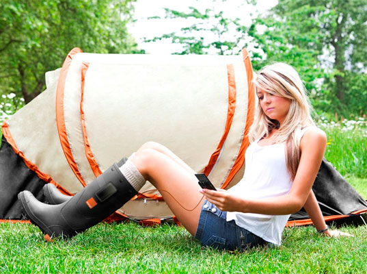 thermoelectric boots, thermoelectric fashion, thermoelectric accessories, Orange, Gotwind Power, wearable technology, human-powered fashion, human-powered accessories, eco-fashion, sustainable fashion, green fashion, sustainable style