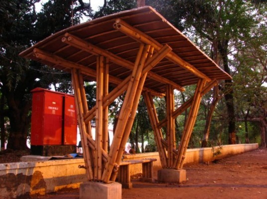 36205_401711818601_517423601_4396219_4944026_n.jpg india, indian students, bamboo bus stop, bamboo, green transportation, green architecture, green building, eco architecture
