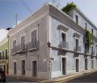 1800′s Puerto Rican Home Revisioned as Green-Roofed Urban Space