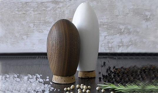reclaimed wood, salt and pepper shakers, green products, eco products, sustainable products, green design, recycled materials