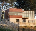 Montara House Maximizes Sunlight on Foggy California Coast