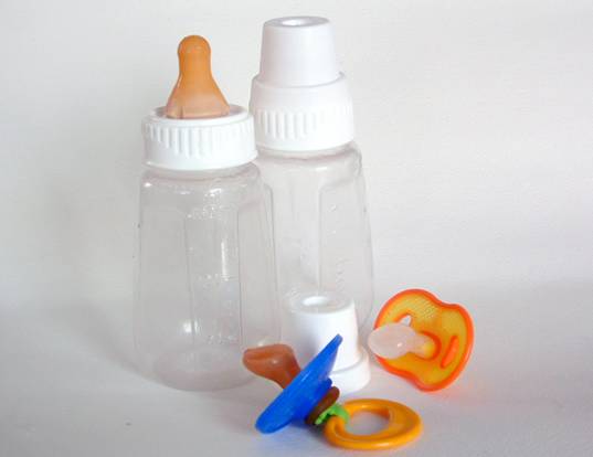 BPA, carcinogens, chemical policy reform, chemicals, congress, toxic chemicals, bpa in baby bottles, food safety bill, Dianne Feinstein, ban bpa, ban harmful chemicals, bpa in sippy cups, bisphenol A