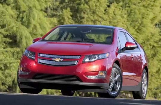 chevrolet volt, nissan leaf, chevy volt, sustainable design, green design, green transportation, electric car, eco automotive, electric vehicle, alternative transportation