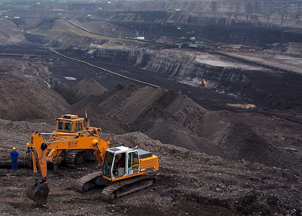 open pit coal mine, rehabilitation of mine, mining areas, reforestation, habitat development, ecosystem development, redeveloping ecosystems, reestablishing ecosystem, ecosystem formation, habitat formation, regrowing life