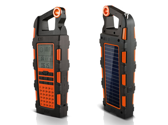Eton Raptor Radio Etón , eton, solar powered radio, handcrank radio, green radio, solar powered charger, green electronics, eco electronics, green design, green gadgets, raptor, raptor radio, solar powered device, renewable energy