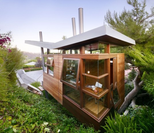 Rockefeller Partner Architects, treehouse, la treehouse, la retreat, la green building, micro retreat, backyard retreat, backyard studio, green studio, Los Angeles green studio, butterfly roof, treehouse design, tree house green design,