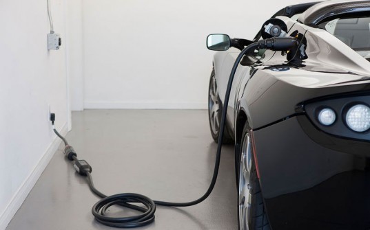 New Material Could Help Electric Vehicles Charge 60 Times Faster electric car, charge electric car, electric vehicle, electric vehicle charge, how to charge an electric car, how to get your car to charge faster, how to get your vehicle to charge faster, lithium ion batteries, electric vehicle batteries, electric car batteries
