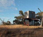 Adaptive Mudgee Mini Cabin Opens to the Australian Landscape