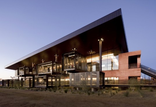 Paradise Valley Community College, Life Science Building, marlene imirzian and associates, phoenix, big roof, desert architecture, sustainable architecture