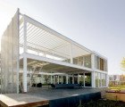Lightweight Steel Study House II Shines on the Dutch Waterscape