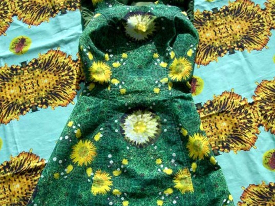  Karen Ingham, eco-fashion, sustainable fashion, green fashion, ethical fashion, sustainable style, artificial pollination, how to pollinate plants, bee pollination, bee keeping garments, bee keeping clothers, pollinator frocks, pollinator clothes, natural pollinators, man made pollinators
