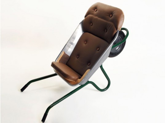  Loungebarro, Wheelbarrow designs, recycled wheelbarrows, green furniture, sascha urban, dorothea wirwall, laptop chairs, desk chairs