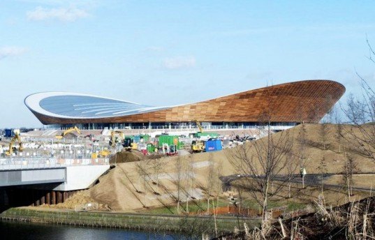 hopkins architects, london 2012 velodrome, sustainable architecture, green design, green building, sustainable design, london 2012 olympics, green stadium, energy efficient architecture, natural ventilation, rainwater recycling