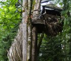 The Nest: A Wild Wooden Treehouse That Sways 23 Ft Off the Ground