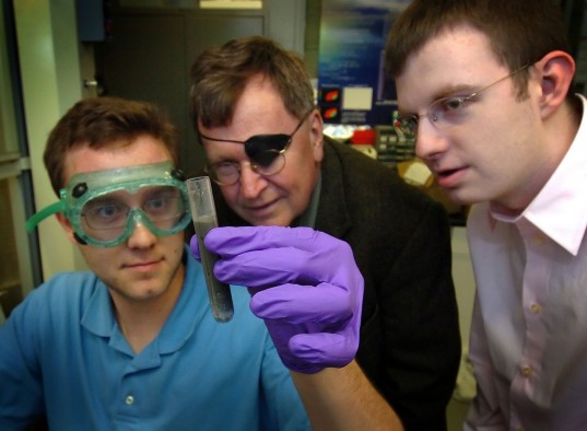 Purdue University, jerry woodall, drinking water, portable drinking technology, aluminium alloy, hydrogen gas, hydrogen power, drinking water