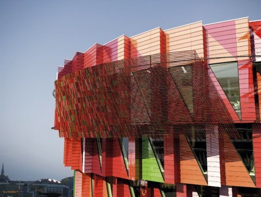 Kuggen, wingårdh arkitektkontor, high performance facade, shade screen, photovoltaics, sweden, eco office
