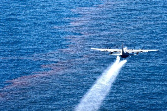 Scientists Argue That Methane from the Gulf Oil Spill Was Not Eaten by Microbes oil eating microbes, microbes eat oil, gulf of mexico, oil spill, how to clean up an oil spill, where is the oil in the gulf of mexico, what happened to the oil spill, oil spill, giant oil spill, solutions for a giant oil spill, methane eating microbes