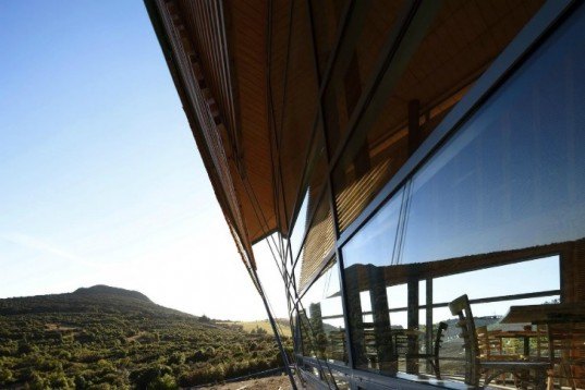 Orokonui Ecosanctuary Visiter Centre, Architectural Ecology, new zealand, nature preserve, shipping containers, local materials, visitor centre