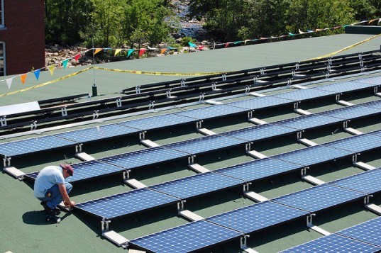 Toys R Us solar power, Toys R Us solar energy, Constellation Energy Group toys r us, Constellation Energy Group solar power, toys r us new jersey solar power,