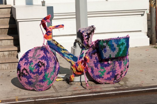 Guerilla knitting, street art, yarn graffiti, yarn bombing, Sarah Gonzalez, crafting,Knitting graffiti crews,