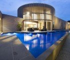 Cylindrical Henley House is a Light-Drenched Planetarium Style Abode