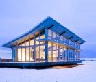 Olson Kundig Glass Farmhouse Floats on Oregon’s Wheat Fields