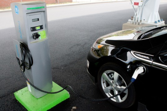GE Solar Carport, Inovateus Solar Carport, Connecticut Solar Carport, solar energy, EV charging station, electric vehicle charging, green transportation, alternative transportation