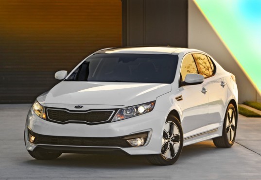 Kia Hybrid, Kia Optima Hybrid, Kia hybrid pricing, green transportation, green automotive design, alternative transportation, hybrid vehicle