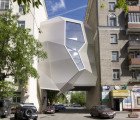 Hanging Parasite Office Makes the Most of Unused Urban Space in Moscow
