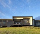 Low-Impact Bryden House is a Sustainable Haven for Contemplation