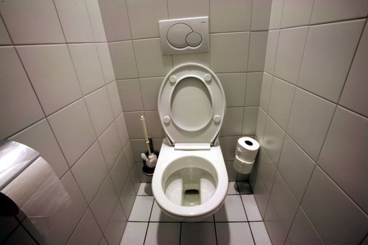 waterless toilet, new toilet, toilet design, efficient toilet, bill and melinda gates foundation, the gates foundation, bill gates, melinda gates, potable water, undrinkable water, sanitation facilities, health concerns, design for health, healthy design