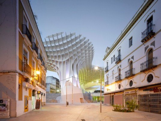 Metropol Parasol, J mayer h, jurgen mayer, jurgen mayer h, juergen mayer h, Juergen Mayer, j mayer h architects, the world's largest wooden structure, wooden structures, wood buildings, wood architecture, german architects, german architecture, Spanish architecture, spain architecture, Jill Fehrenbacher, inhabitat interviews, inhabitat video, inhabitat video interview, sustainable architecture, green architecture, iconic architecture, modern icons in architecture, Erich Mendelsohn, modern architecture, museums, green museums, spain musuems, seville tourist destinations, seville tourist sites, roman ruins, roman ruins museums, digital modeling technology, architecture modeling technology, Seville Cathedral, Post-modernism, Deconstructivism