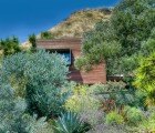 Green Oak Writer’s Studio Is the Perfect Small Space For Meditation & Inspiration