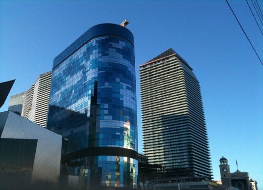 Foster + Partners, Harmon Hotel, Las Vegas, MGM, Weidlinger Associates, green design, eco-design, sustainable design, faulty design, boutique hotel,
