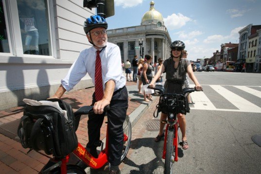 dc bike share, capital bike share, bike share in the us, america bike share, city bike share, how to start a bike share, successful bike share, how bike share works, how do bike shares work, washington bike share, dc bike share locations, green transportation, clean transportation, bikes, bicycles, washington dc