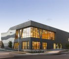 Chicago Children’s Center Has a Stratified Facade Made of Donated Concrete