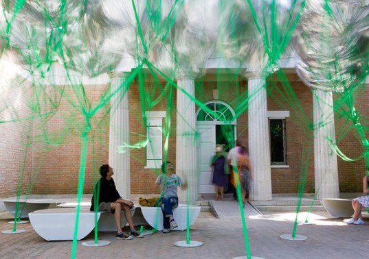 green design, eco design, sustainable design, Instant Untitled, MOS Architects, Venice Biennale, Mylar Balloons, Andy Warhol's Silver Clouds, Floating pavilion, temporary pavilion, balloon canopy
