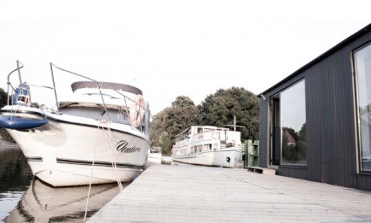 floating houses, boat houses, modular houses, modular homes, prefab homes, floating architecture, water architecture, prefab floating homes, boat homes, isolasystem, isola system