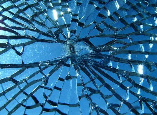 Processed Glass Could be The Key to Cleaning Polluted Groundwater toxic groundwater, clean groundwater, recycling glass, recycled glass, how to recycled glass, how to reuse glass, uses for old glass, how to clean groundwater, cleaning water sources, clean water source