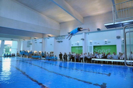 green pool design, energy saving pool design, green public pool, passive house, passivhaus, passive haus, passivehaus pool, eco pool, German public pool, reclaimed energy plant, German green building