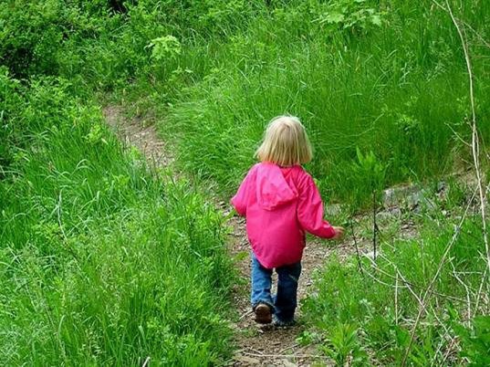easing adhd with green spaces kids need green spaces, adhd medication, adhd remedies, natural remedies for adhd, easing adhd, solutions for adhd, dealing with a child with adhd, medication free adhd, adhd solutions, Attention Deficit Hyperactivity Disorder, applied psychology, playing outside and adhd