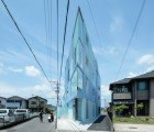 ‘On The Corner’ Apartment Building Occupies a Disused Triangular Plot of Land