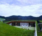 Golfers Can Tee Off on This Zero-Energy Clubhouse’s Green Roof